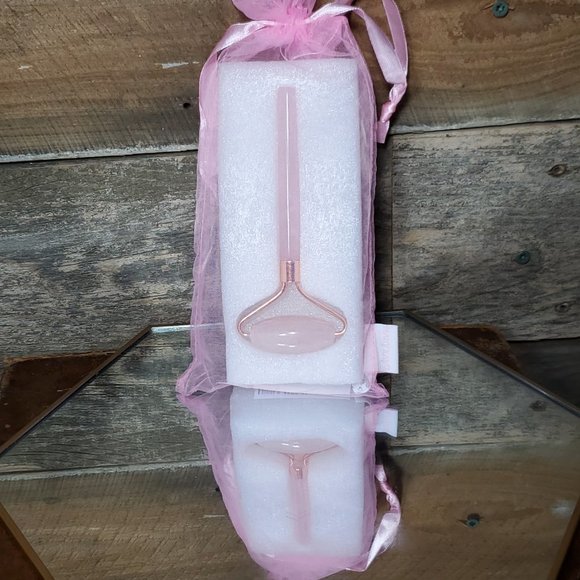Mary Kay Rose Quartz Facial Roller - Limited Edition - Picture 1 of 10